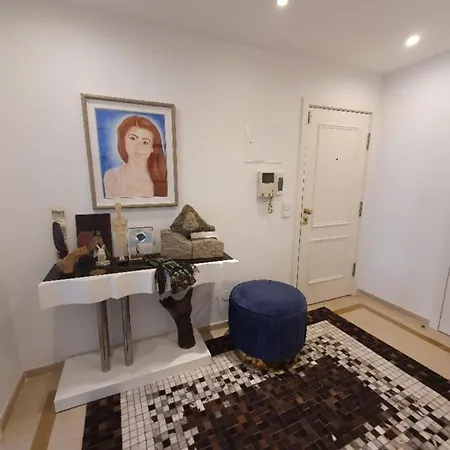 Private & Ensuite Bathroom In Stylish Shared - River View, & Lisbon Accesss Проживание в семье