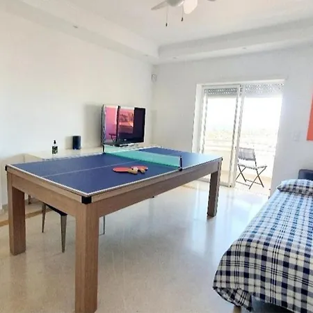 River View & Close To The - Em Habitación en casa particular Almada