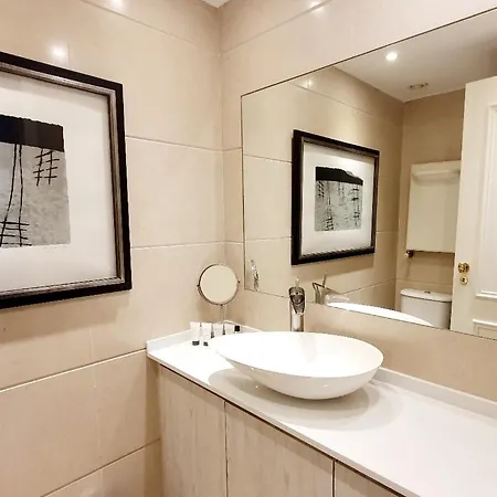Private & Ensuite Bathroom In Stylish Shared - River View, & Lisbon Accesss