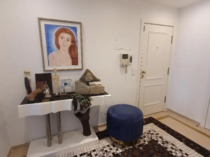 River View & Close To The - Em Проживание в семье